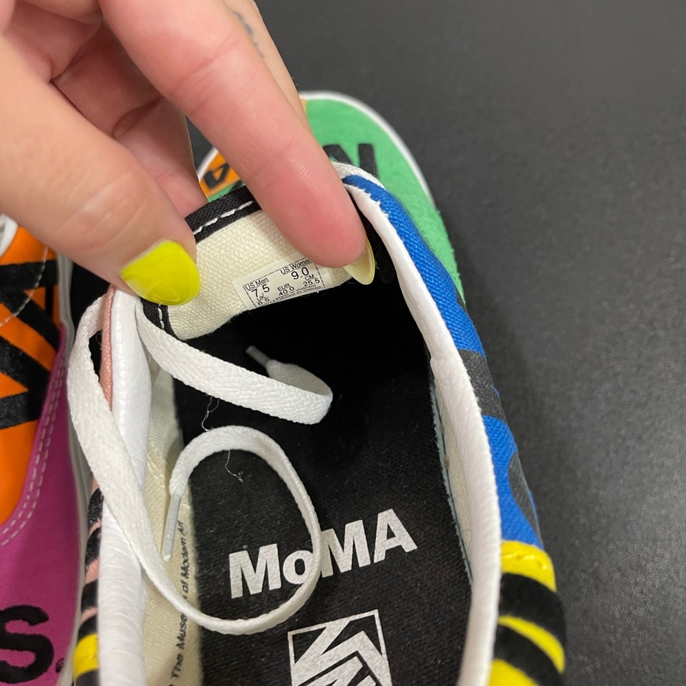 No tags - Picture 5 of 6